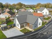 2 bedroom detached bungalow for sale