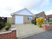 2 bedroom Detached Bungalow for sale, Harding Close,...