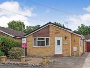 2 bedroom detached bungalow for sale in Blackbird Avenue...