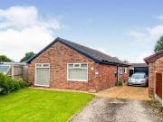 2 bedroom detached bungalow for sale in Brackendale...