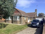 2 bedroom detached bungalow for sale in Cowdray Drive,...