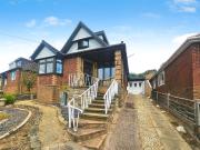 2 bedroom detached bungalow for sale in Fernlea Grove,...
