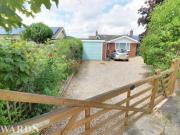2 bedroom detached bungalow for sale in Hillside Avenue...