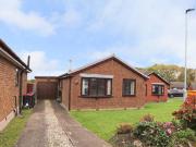 2 bedroom detached bungalow for sale in Horseshoe Close...