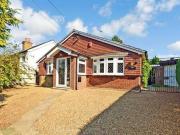2 bedroom detached bungalow for sale in Main Road...