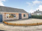 2 bedroom detached bungalow for sale in Malthouse Close...