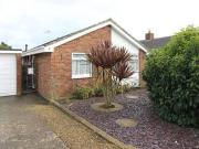 2 bedroom detached bungalow for sale in Meadows Close...