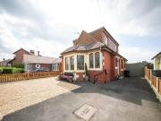 2 Bedroom Detached Bungalow For Sale In Paddock Drive,...