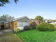 2 bedroom detached bungalow for sale in Rowley Close...