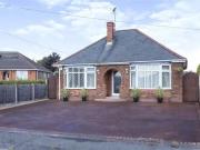2 bedroom Detached Bungalow for sale, West Avenue,...