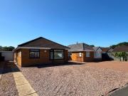 2 bedroom detached bungalow to rent