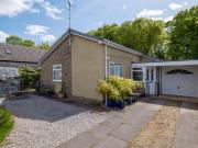 2 bedroom detached bungalow to rent