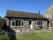2 bedroom detached bungalow to rent