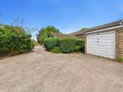 2 bedroom Detached bungalow to rent