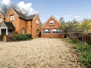2 Bedroom Detached House