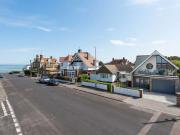 2 Bedroom Detached House