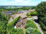 2 Bedroom Detached House