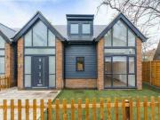 2 Bedroom Detached House