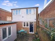 2 bedroom detached house for rent in Canterbury, CT1