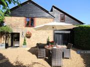 2 bedroom detached house for rent in Frith Farm House,...