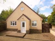 2 bedroom detached house for rent in Grove Road,...