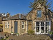 2 bedroom detached house for sale