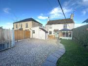 2 bedroom detached house for sale