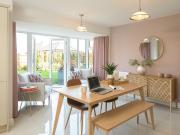 2 bedroom detached house for sale