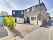 2 bedroom detached house for sale