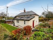 2 bedroom detached house for sale