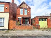 2 bedroom detached house for sale