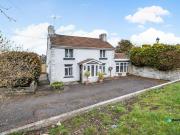 2 bedroom detached house for sale