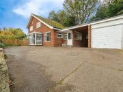 2 bedroom detached house for sale