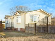 2 bedroom detached house for sale