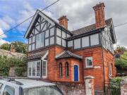 2 bedroom detached house for sale
