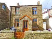 2 bedroom detached house for sale