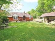 2 bedroom detached house for sale