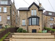 2 bedroom detached house for sale