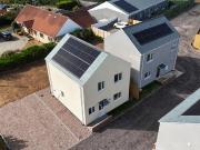 2 bedroom detached house for sale