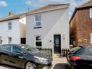 2 bedroom detached house for sale