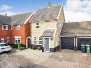 2 bedroom link detached house for sale