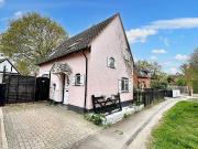 2 bedroom detached house for sale
