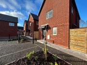 2 bedroom detached house for sale