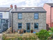 2 bedroom detached house for sale