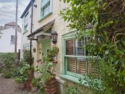 2 bedroom detached house for sale