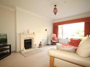 2 bedroom detached house for sale