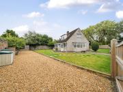 2 bedroom detached house for sale