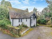 2 bedroom detached house for sale