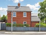 2 bedroom detached house for sale