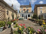 2 bedroom detached house for sale